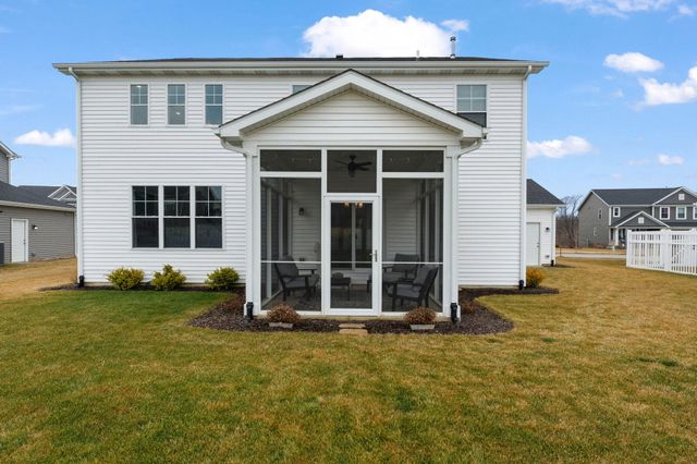 3854 Wild Grove Way, Valparaiso, IN 46385