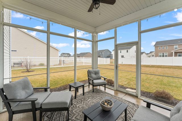 3854 Wild Grove Way, Valparaiso, IN 46385