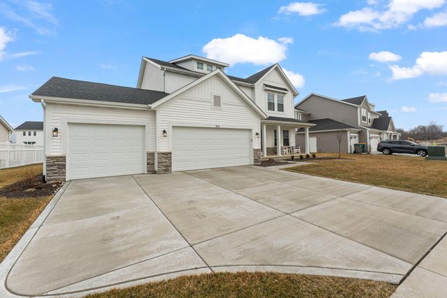 3854 Wild Grove Way, Valparaiso, IN 46385