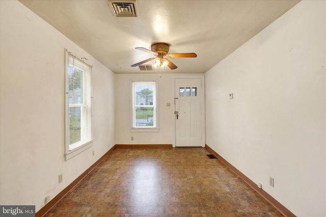 559 WISE AVE, Red Lion, PA 17356