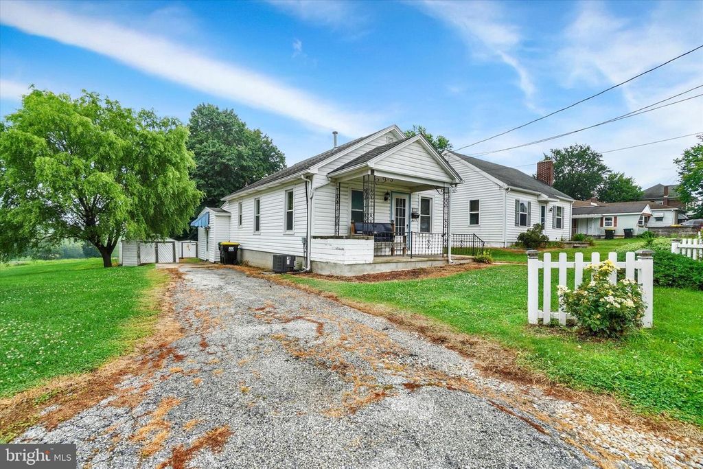 559 WISE AVE, Red Lion, PA 17356