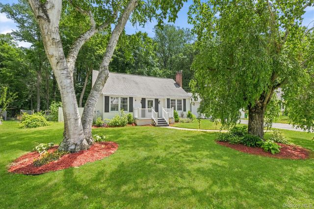 20 Valley View Road, Hyde Park, NY 12538