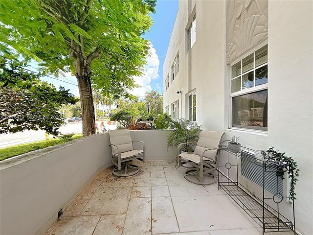 2463 Pine Tree Drive 3, Miami Beach, FL 33140