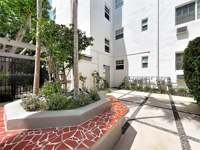 2463 Pine Tree Drive 3, Miami Beach, FL 33140