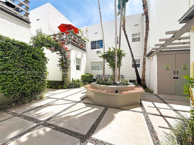 2463 Pine Tree Drive 3, Miami Beach, FL 33140