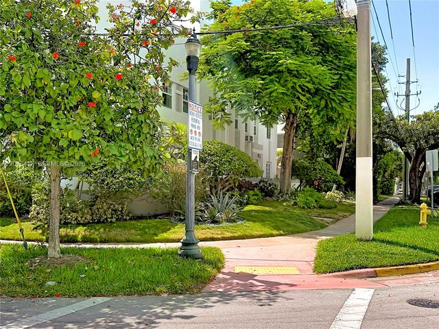 2463 Pine Tree Drive 3, Miami Beach, FL 33140