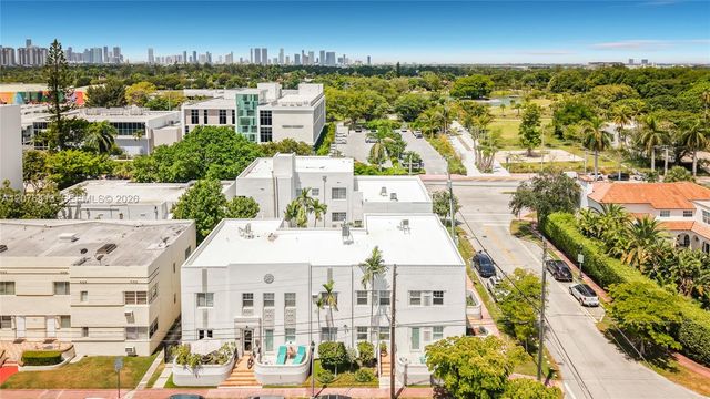 2463 Pine Tree Drive 3, Miami Beach, FL 33140