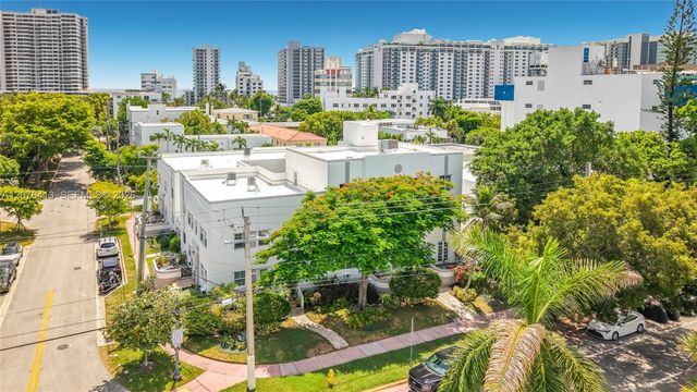 2463 Pine Tree Drive 3, Miami Beach, FL 33140