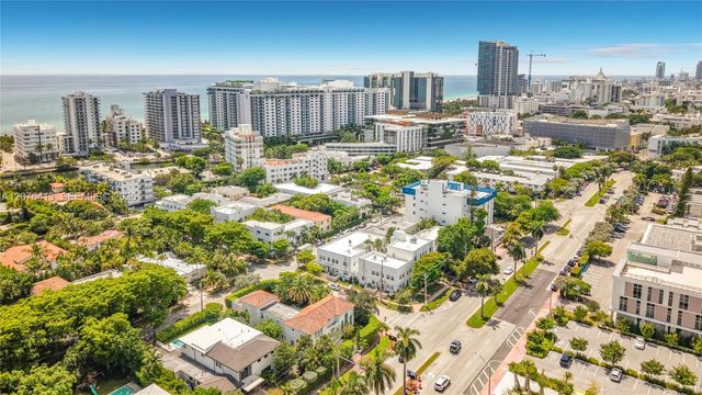2463 Pine Tree Drive 3, Miami Beach, FL 33140