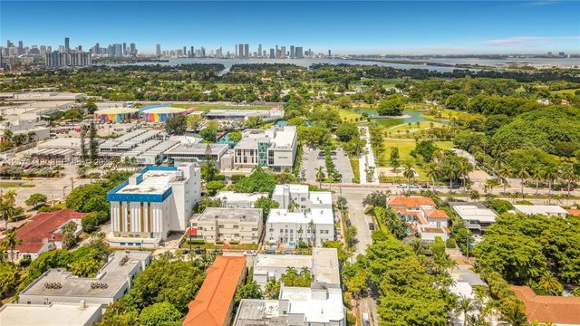 2463 Pine Tree Drive 3, Miami Beach, FL 33140
