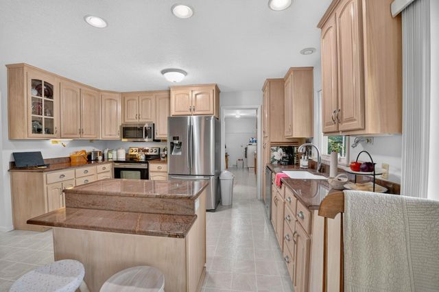 2004 Grand Boulevard, Cedar Falls, IA 50613