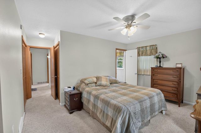 2004 Grand Boulevard, Cedar Falls, IA 50613