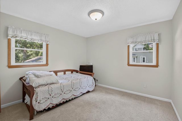 2004 Grand Boulevard, Cedar Falls, IA 50613