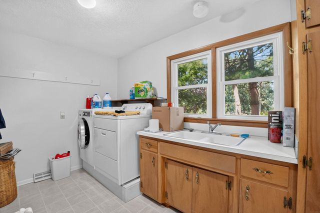 2004 Grand Boulevard, Cedar Falls, IA 50613
