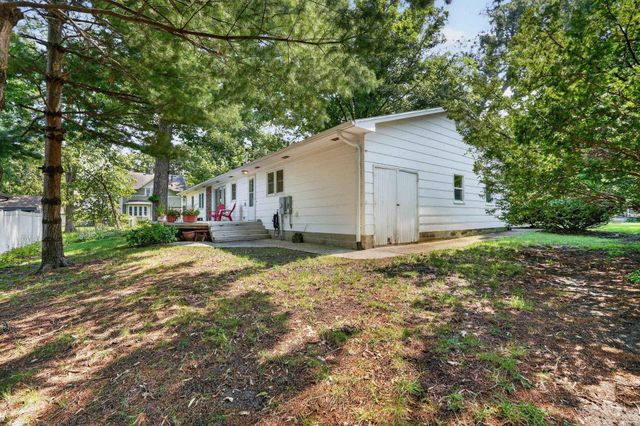 2004 Grand Boulevard, Cedar Falls, IA 50613