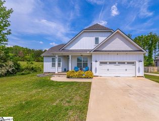 725 Lightwood Knot Road, Woodruff, SC 29388
