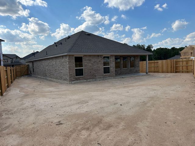 204 Yellow Rosewood Lane, New Caney, TX 77357