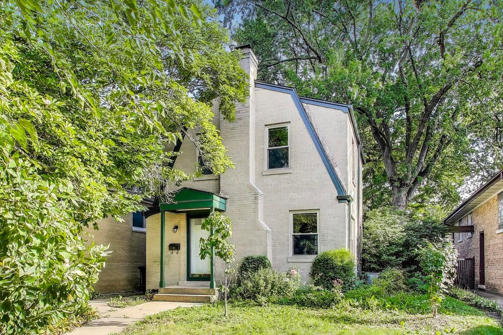5507 W Ardmore Avenue, Chicago, IL 60646