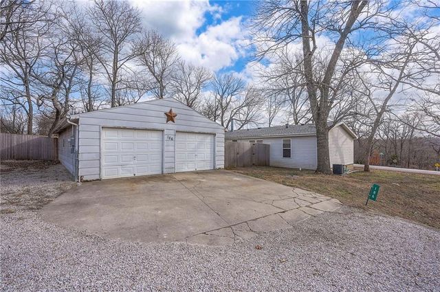 186 Fascination Lane, Linn Valley, KS 66040
