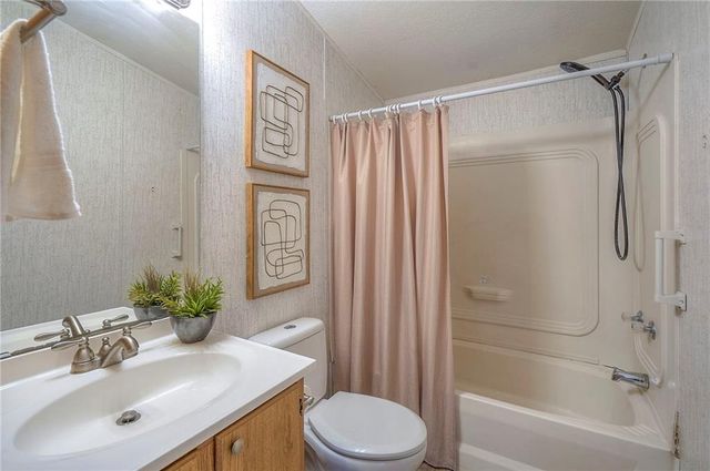 186 Fascination Lane, Linn Valley, KS 66040