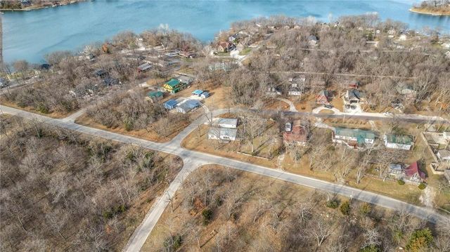 186 Fascination Lane, Linn Valley, KS 66040