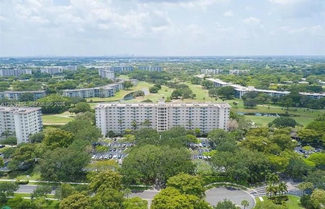 3520 Oaks Way 607, Pompano Beach, FL 33069