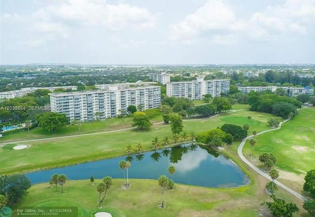 3520 Oaks Way 607, Pompano Beach, FL 33069