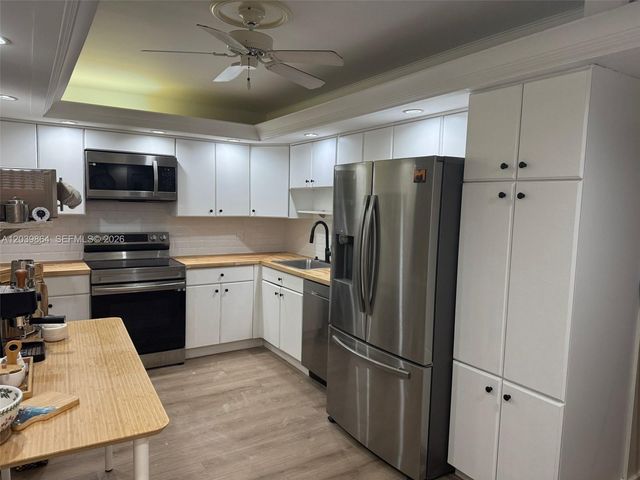 3520 Oaks Way 607, Pompano Beach, FL 33069