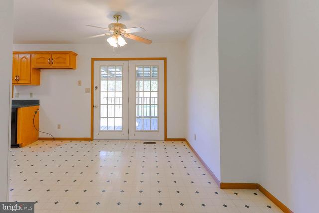 10 FLATLAND RD, Lewistown, PA 17044