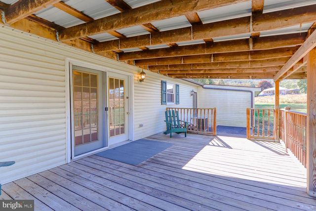 10 FLATLAND RD, Lewistown, PA 17044