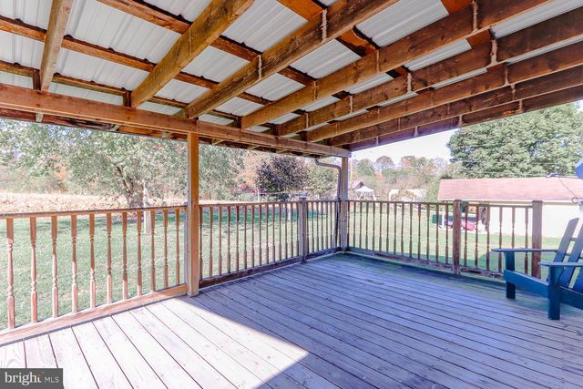 10 FLATLAND RD, Lewistown, PA 17044