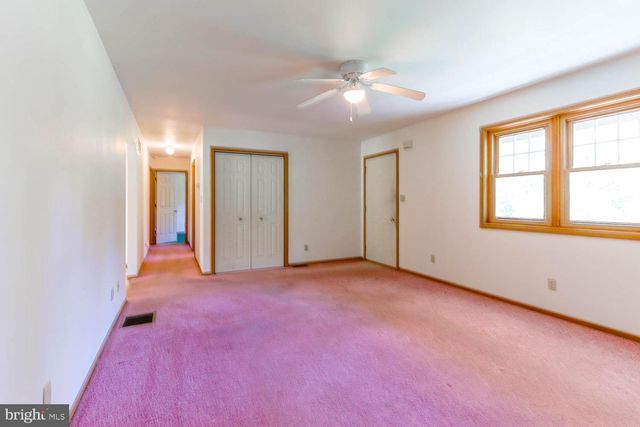 10 FLATLAND RD, Lewistown, PA 17044