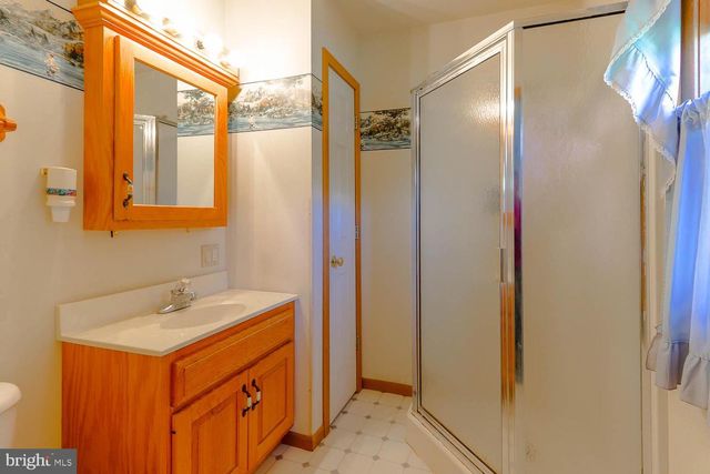 10 FLATLAND RD, Lewistown, PA 17044