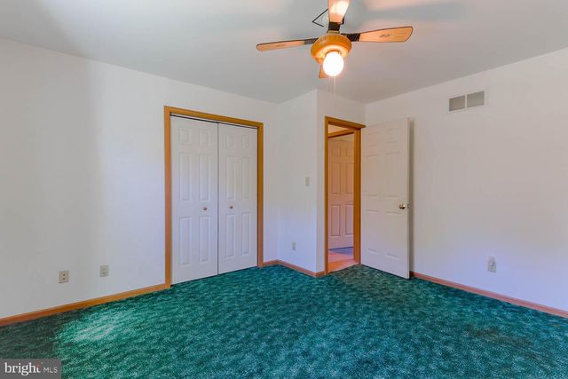 10 FLATLAND RD, Lewistown, PA 17044