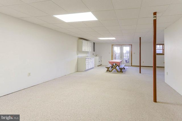 10 FLATLAND RD, Lewistown, PA 17044