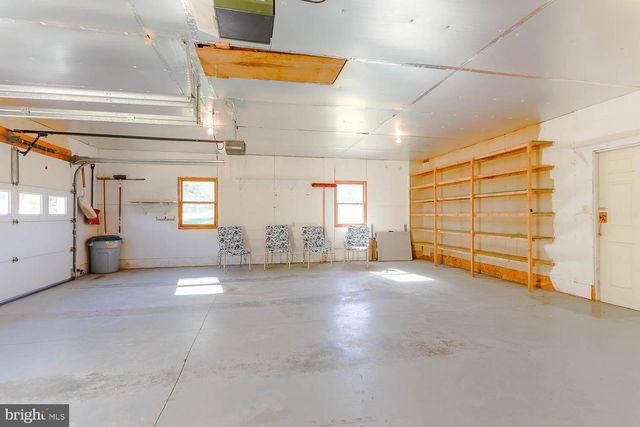 10 FLATLAND RD, Lewistown, PA 17044