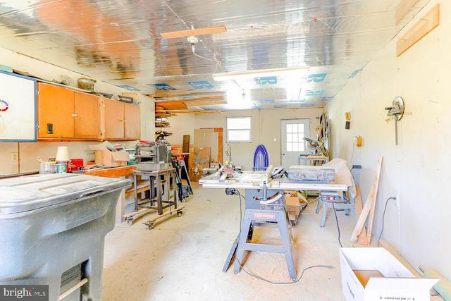 10 FLATLAND RD, Lewistown, PA 17044