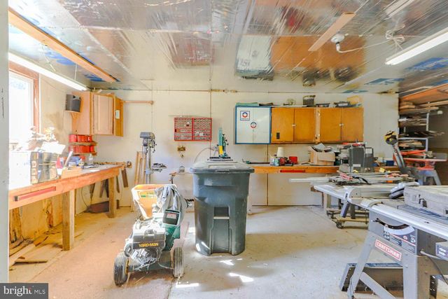 10 FLATLAND RD, Lewistown, PA 17044