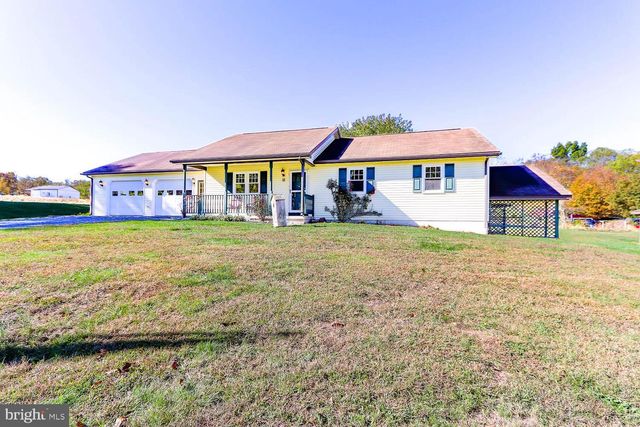 10 FLATLAND RD, Lewistown, PA 17044