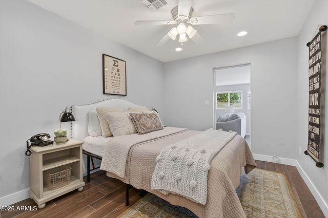 3839 E VERNON Avenue, Phoenix, AZ 85008