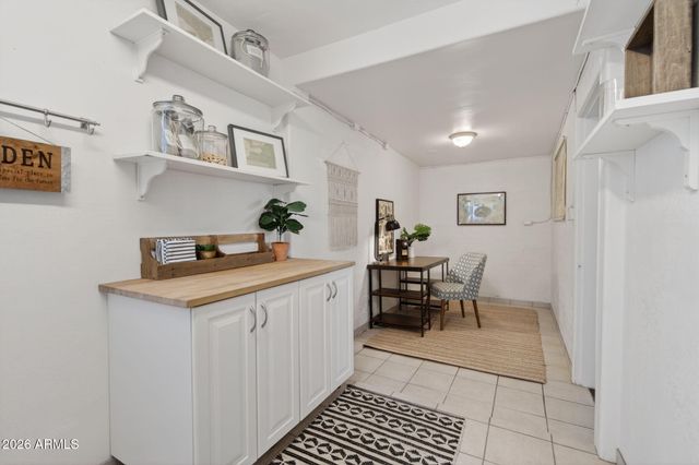 3839 E VERNON Avenue, Phoenix, AZ 85008