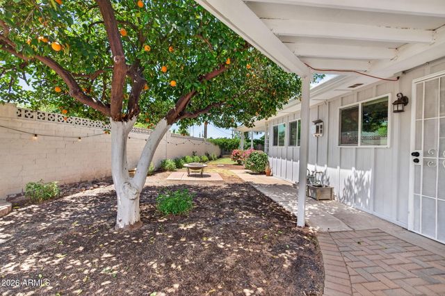 3839 E VERNON Avenue, Phoenix, AZ 85008
