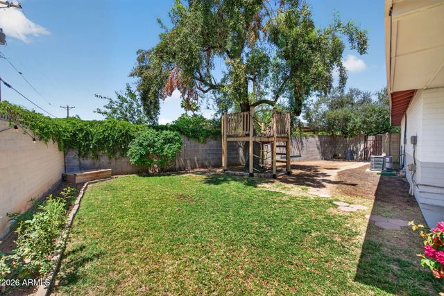 3839 E VERNON Avenue, Phoenix, AZ 85008