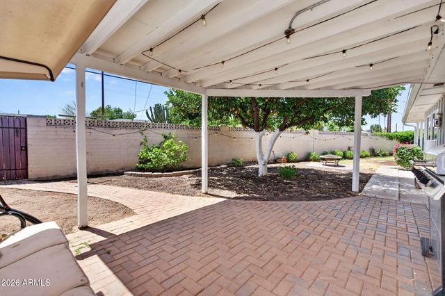 3839 E VERNON Avenue, Phoenix, AZ 85008