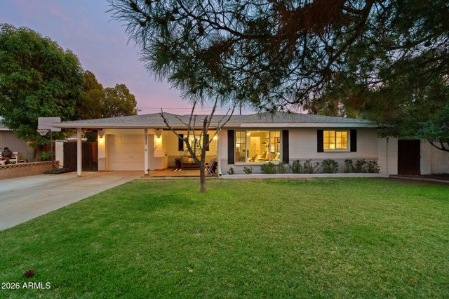 3839 E VERNON Avenue, Phoenix, AZ 85008