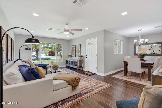 3839 E VERNON Avenue, Phoenix, AZ 85008