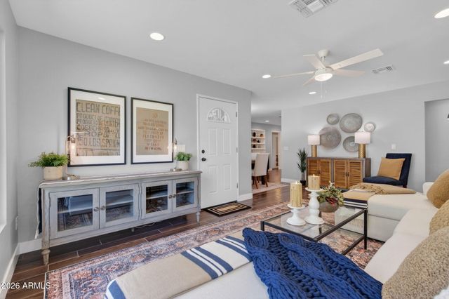 3839 E VERNON Avenue, Phoenix, AZ 85008