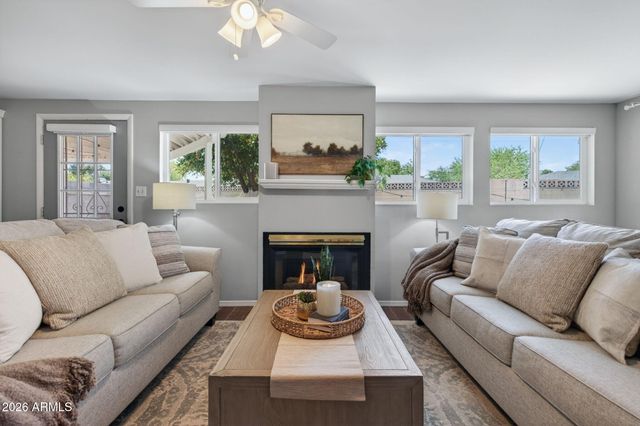 3839 E VERNON Avenue, Phoenix, AZ 85008