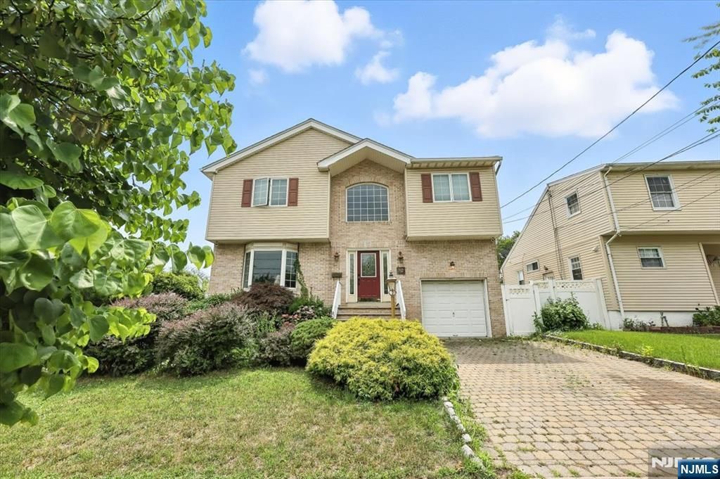 82 Avenue F, Lodi, NJ 07644