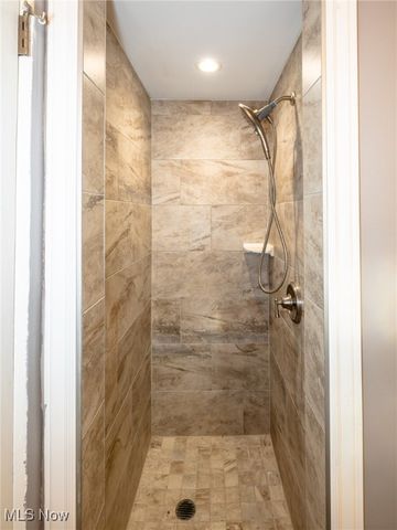 670 Hemlock Drive, Euclid, OH 44132